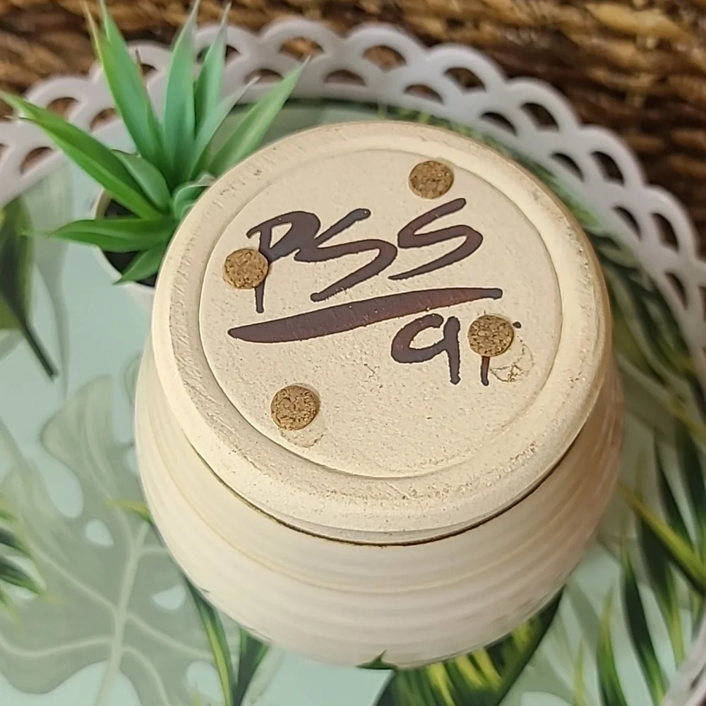 Stoneware bamboo print milk pichter